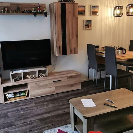 Wohnen Direkt Am Uferpark Mit Grossem Balkon Und Seeblick FDH Extérieur photo