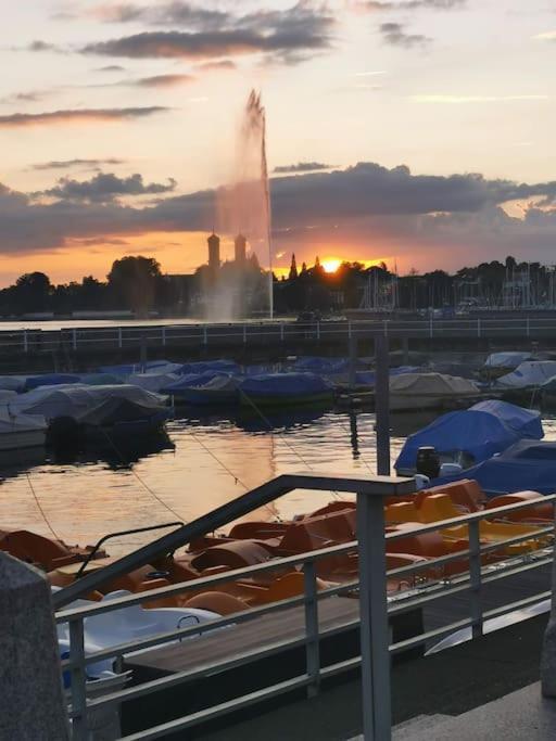 Wohnen Direkt Am Uferpark Mit Grossem Balkon Und Seeblick FDH Extérieur photo