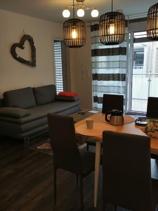 Wohnen Direkt Am Uferpark Mit Grossem Balkon Und Seeblick FDH Extérieur photo