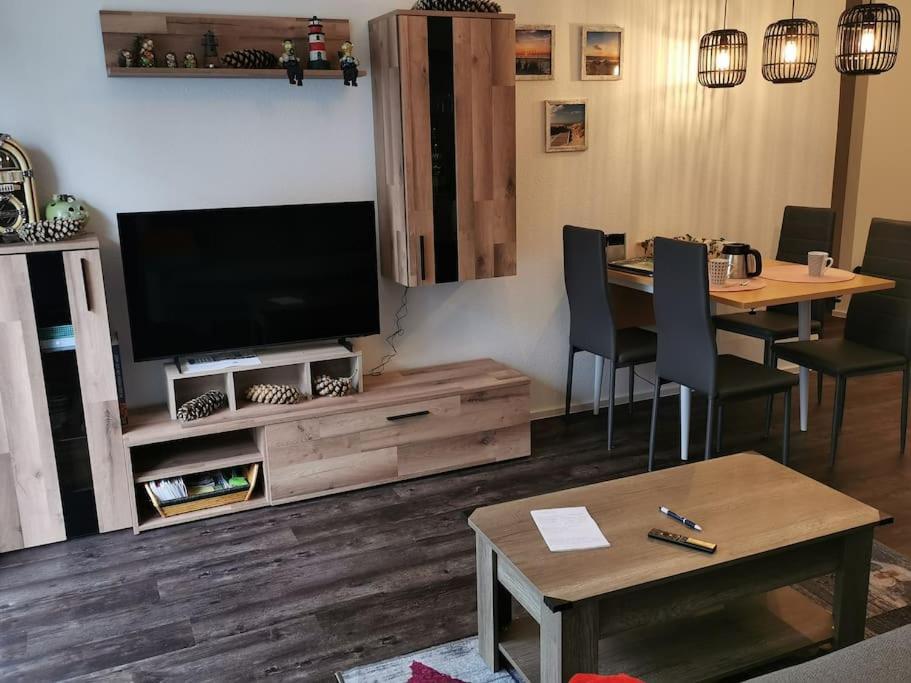 Wohnen Direkt Am Uferpark Mit Grossem Balkon Und Seeblick FDH Extérieur photo